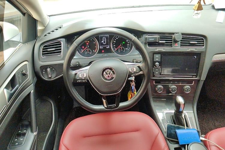 Used Volkswagen Golf 2019 280TSI DSG Comfort Version China VI Standard Steering Wheel