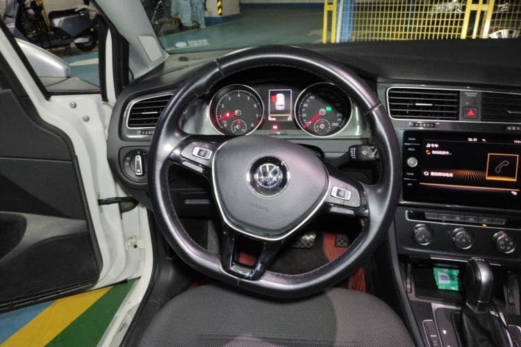 Used Volkswagen Golf 2019 1.8TSI Travel Edition Steering Wheel