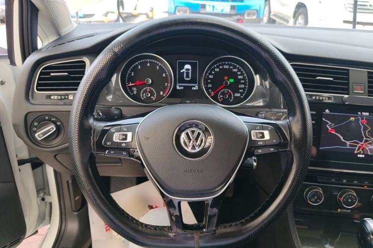 Used Volkswagen Golf 2019 280TSI DSG Comfort Version China VI Standard Steering Wheel