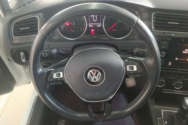Used Volkswagen Golf 2019 200TSI DSG Comfort & Ambition Edition China VI Standard Steering Wheel