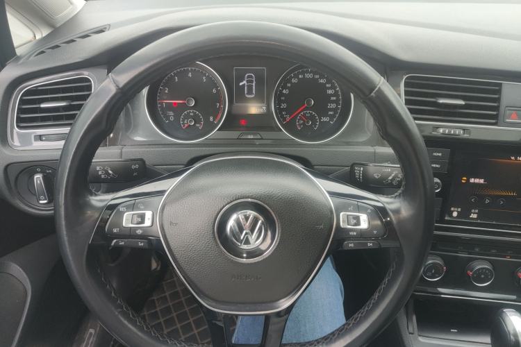 Used Volkswagen Golf 2019 280TSI DSG Comfort Version China VI Standard Steering Wheel