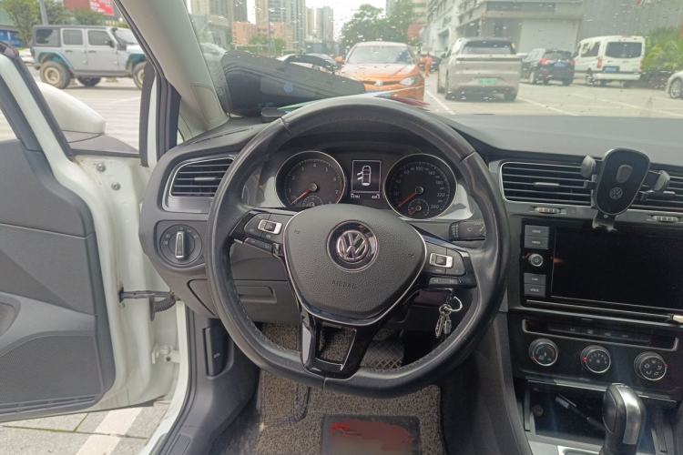 Used Volkswagen Golf 2019 280TSI DSG Comfort Version China VI Standard Steering Wheel