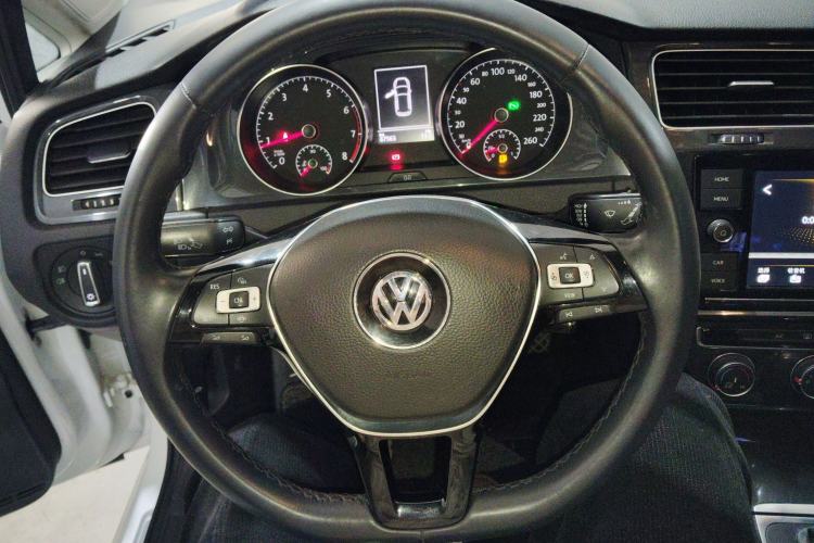 Used Volkswagen Golf 2019 200TSI DSG Comfort & Ambition Edition China VI Standard Steering Wheel