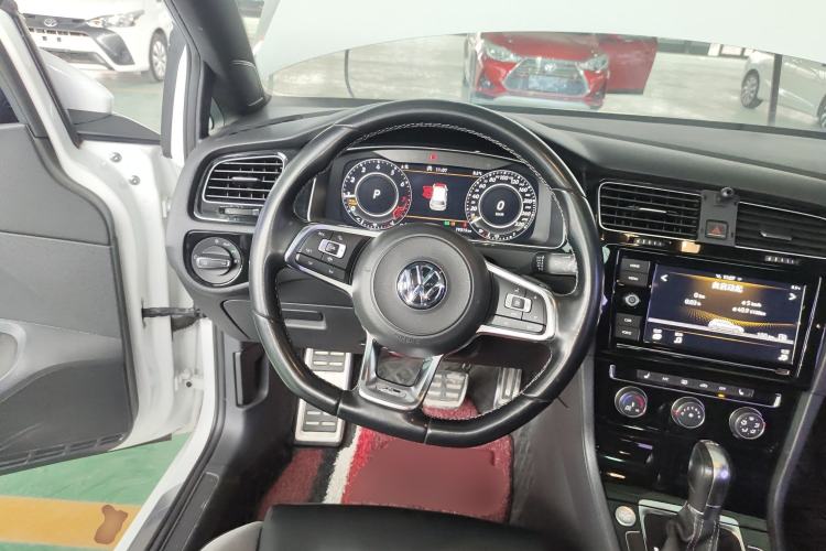 Used Volkswagen Golf 2019 280TSI DSG R-Line China VI Standard Steering Wheel
