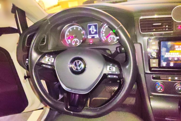 Used Volkswagen Golf 2019 280TSI DSG Comfort Version China VI Standard Steering Wheel