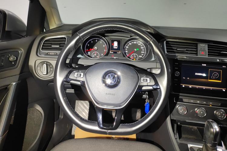 Used Volkswagen Golf 2019 1.8TSI Travel Edition Steering Wheel