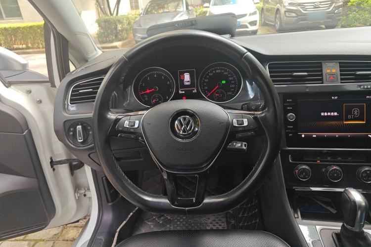 Used Volkswagen Golf 2019 1.8TSI Travel Edition Steering Wheel