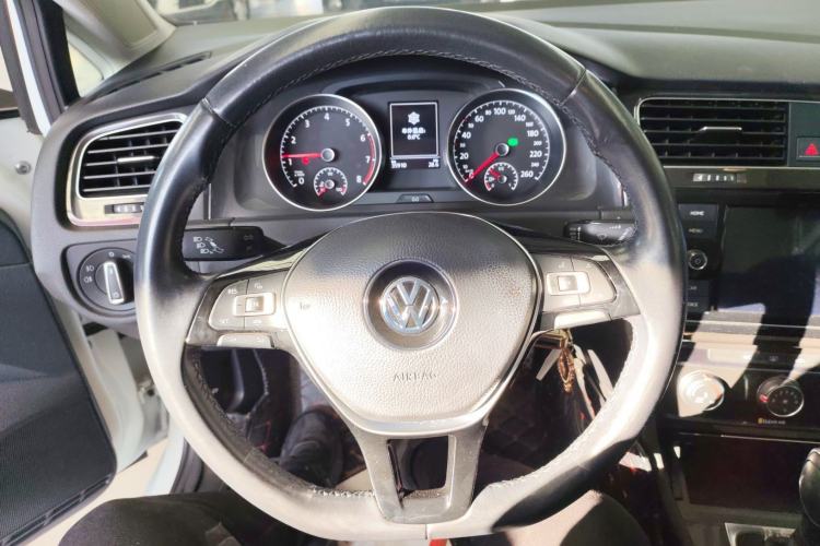 Used Volkswagen Golf 2019 200TSI DSG Comfort & Ambition Edition China VI Standard Steering Wheel