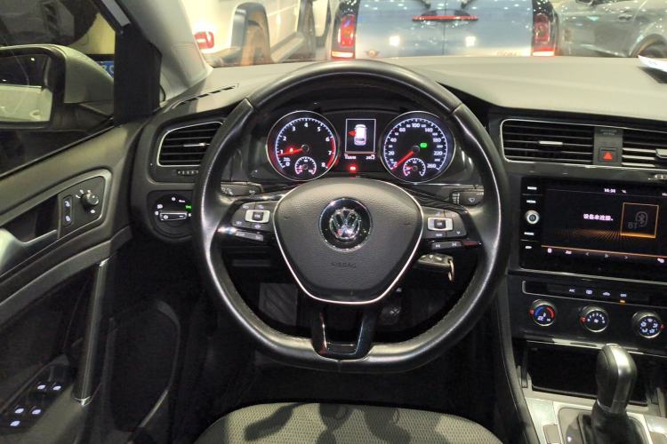 Used Volkswagen Golf 2019 1.8TSI Travel Edition Steering Wheel