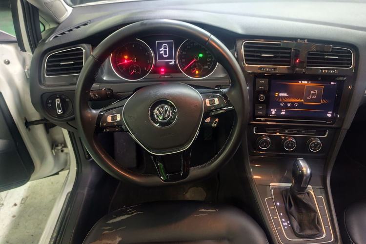 Used Volkswagen Golf 2019 1.6L Automatic Comfort Model China V Standard Steering Wheel