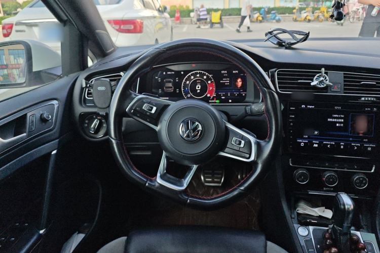 Used Volkswagen Golf 2019 280TSI DSG R-Line China VI Standard Steering Wheel