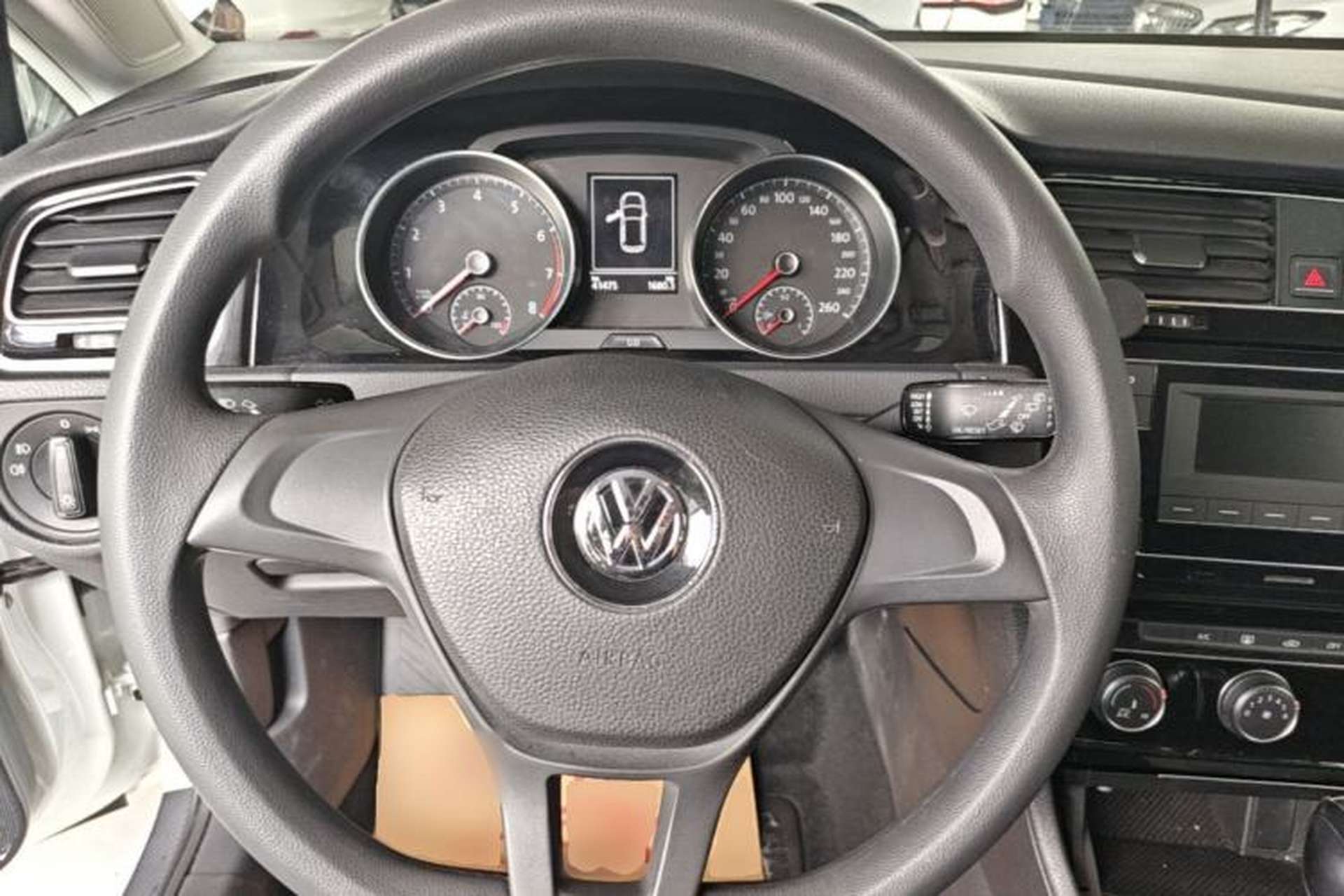 Used Volkswagen Golf 2019 1.6L Automatic Fashion Model China V Standard Steering Wheel