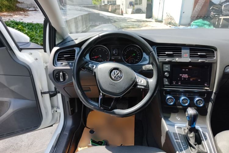 Used Volkswagen Golf 2019 1.6L Automatic Comfort Model China V Standard Steering Wheel