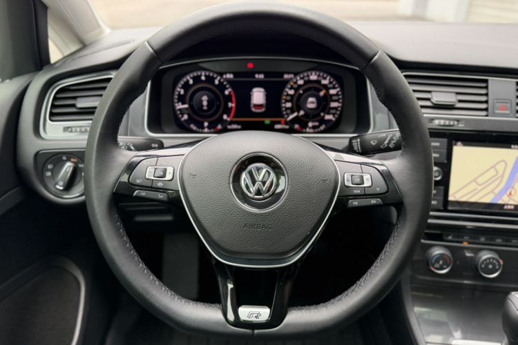 Used Volkswagen Golf 2019 280TSI DSG Luxury Version China VI Standard Steering Wheel