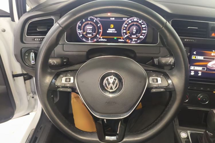 Used Volkswagen Golf 2019 280TSI DSG Luxury Version China VI Standard Steering Wheel
