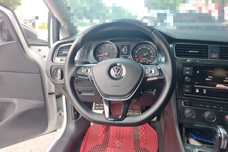 Used Volkswagen Golf 2019 200TSI DSG Comfort Version China VI Standard Steering Wheel