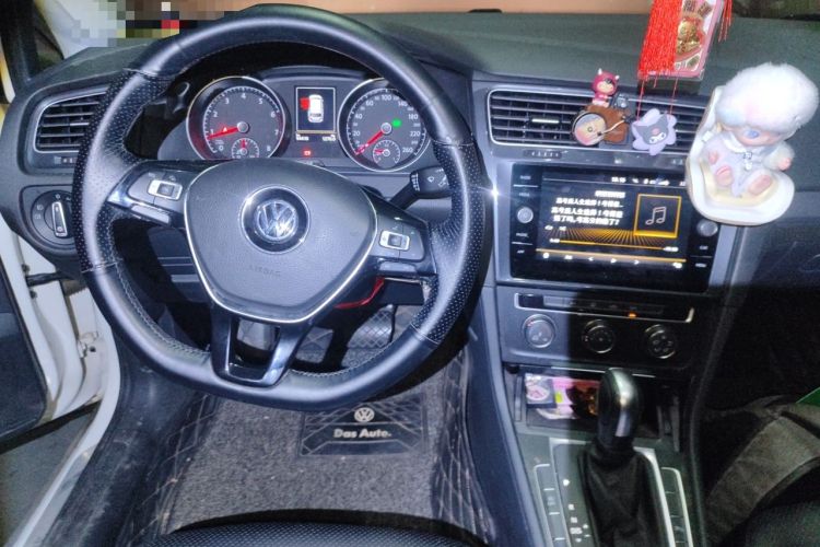 Used Volkswagen Golf 2019 1.8TSI Travel Edition Steering Wheel