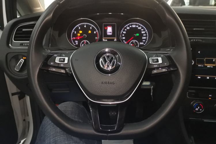 Used Volkswagen Golf 2019 1.8TSI Travel Edition Steering Wheel