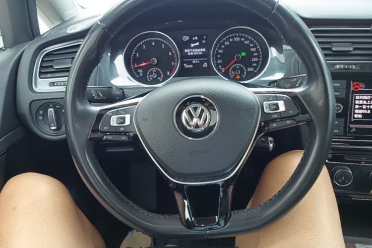 Used Volkswagen Golf 2019 280TSI DSG Comfort Version China VI Standard Steering Wheel