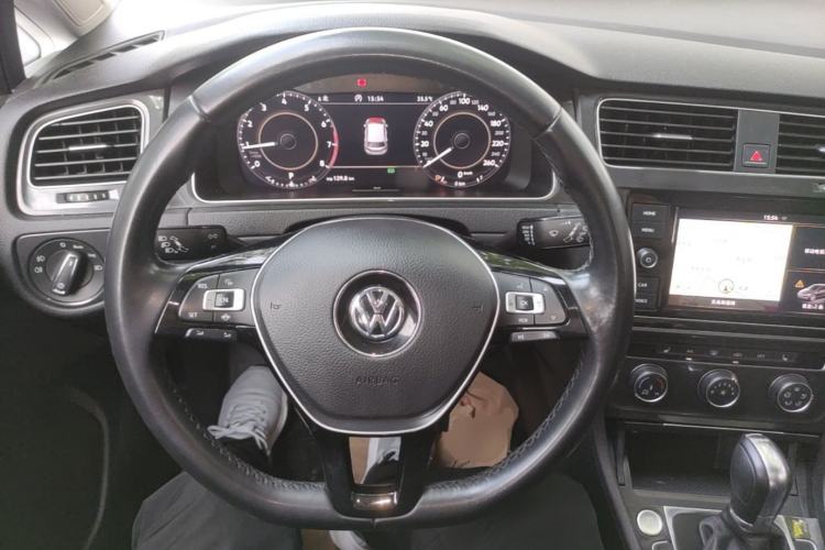 Used Volkswagen Golf 2019 280TSI DSG Luxury Version China VI Standard Steering Wheel