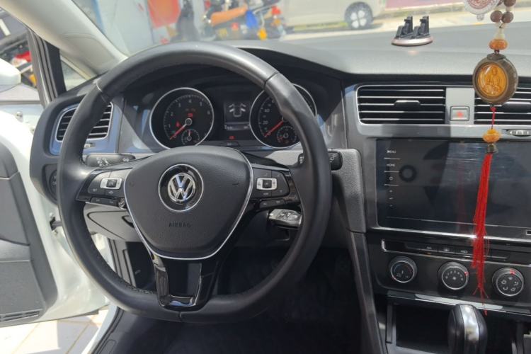Used Volkswagen Golf 2019 200TSI DSG Comfort & Ambition Edition China VI Standard Steering Wheel