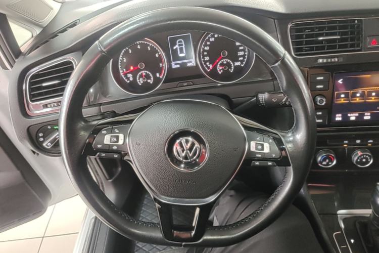 Used Volkswagen Golf 2019 1.6L Automatic Comfort Model China V Standard Steering Wheel