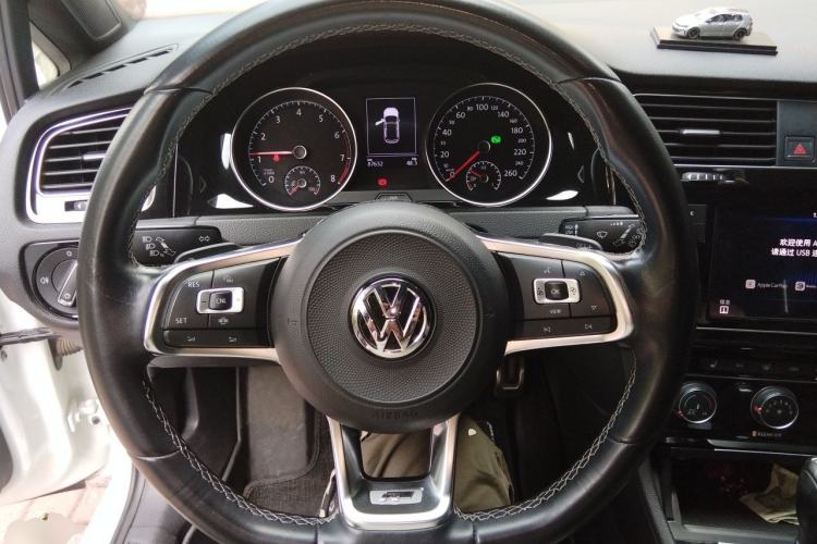 Used Volkswagen Golf 2019 280TSI DSG R-Line Model China V Standard Steering Wheel