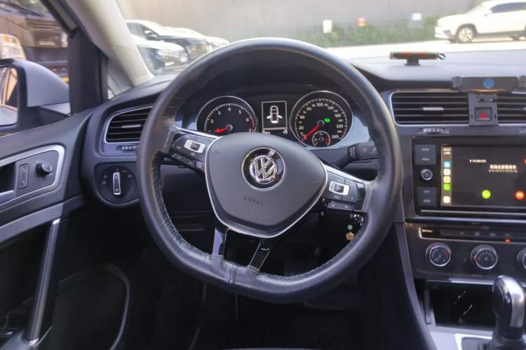 Used Volkswagen Golf 2019 1.6L Automatic Comfort Model China V Standard Steering Wheel