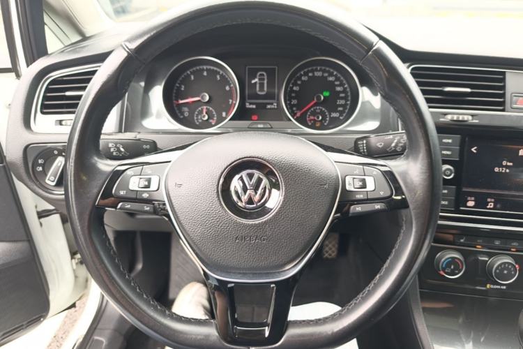 Used Volkswagen Golf 2019 280TSI DSG Luxury Version China VI Standard Steering Wheel