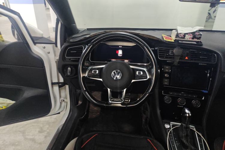 Used Volkswagen Golf 2019 280TSI DSG R-Line China VI Standard Steering Wheel