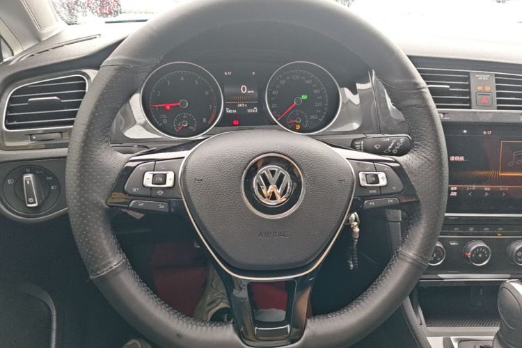 Used Volkswagen Golf 2019 1.8TSI Travel Edition Steering Wheel