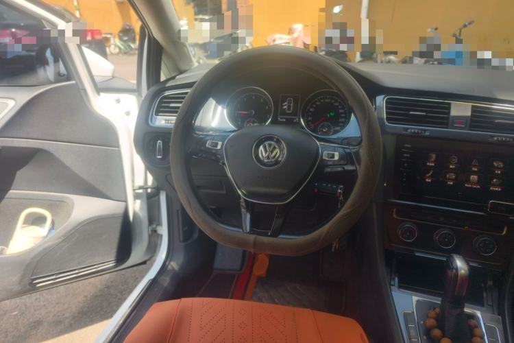 Used Volkswagen Golf 2019 200TSI DSG Comfort & Ambition Edition China VI Standard Steering Wheel