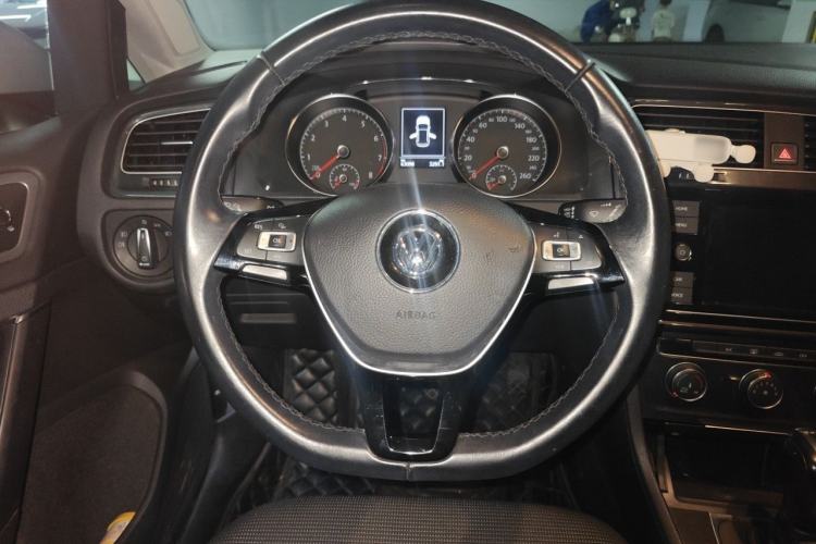 Used Volkswagen Golf 2019 280TSI DSG Comfort Version China VI Standard Steering Wheel