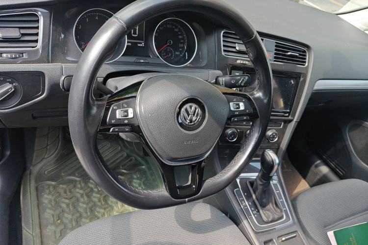 Used Volkswagen Golf 2019 280TSI DSG Comfort Version China VI Standard Steering Wheel