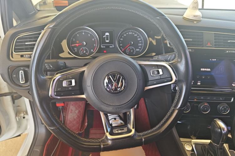 Used Volkswagen Golf 2019 280TSI DSG R-Line Model China V Standard Steering Wheel