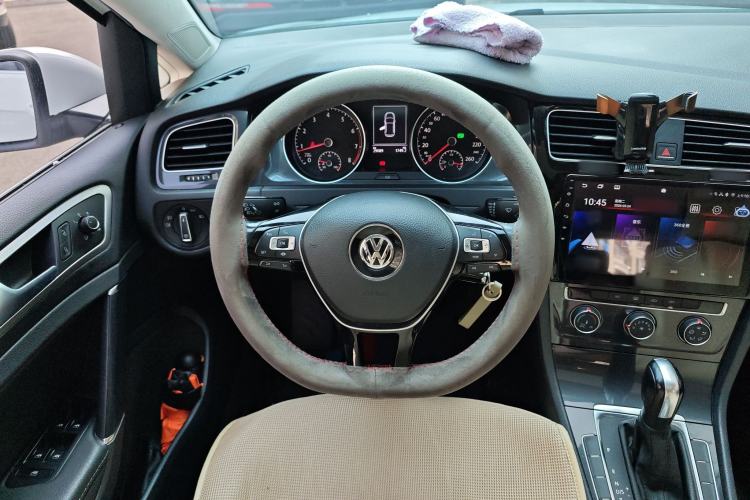 Used Volkswagen Golf 2019 1.6L Automatic Comfort Model China V Standard Steering Wheel