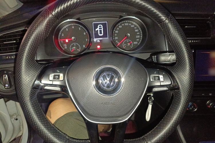 Used Volkswagen Golf 2019 1.6L Automatic Comfort Model China V Standard Steering Wheel