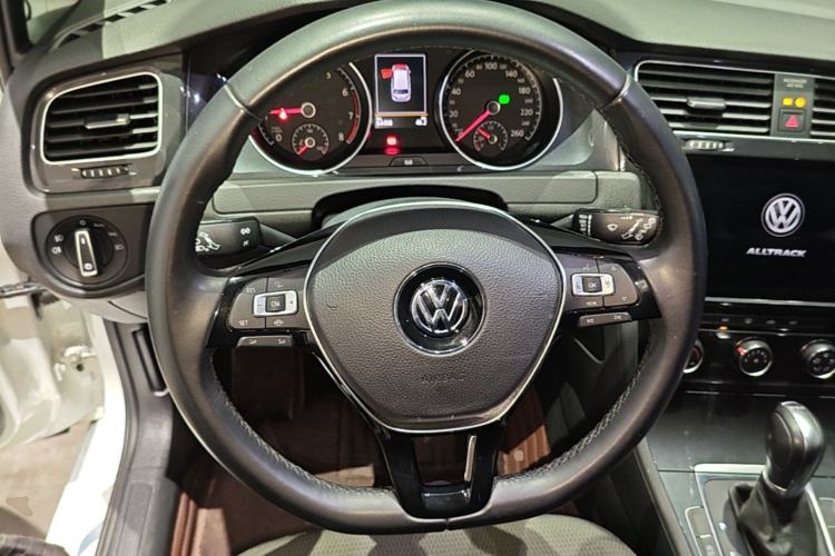 Used Volkswagen Golf 2019 1.8TSI Travel Edition Steering Wheel