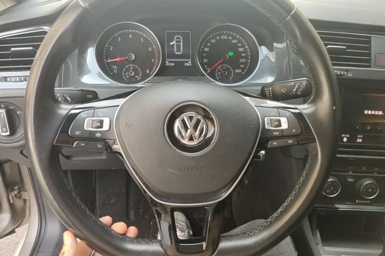 Used Volkswagen Golf 2019 280TSI DSG Comfort Version China VI Standard Steering Wheel