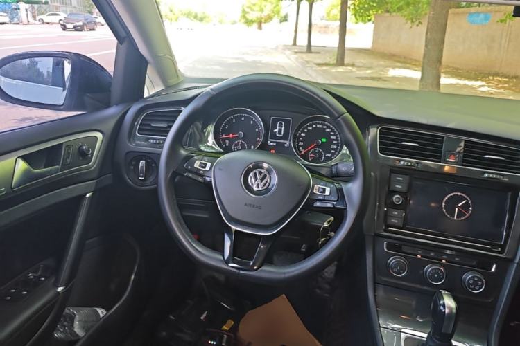 Used Volkswagen Golf 2019 280TSI DSG Comfort Version China VI Standard Steering Wheel