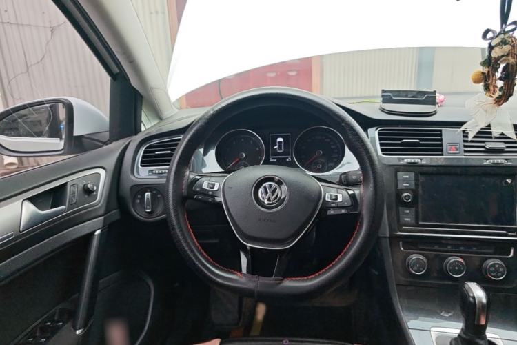 Used Volkswagen Golf 2019 200TSI DSG Comfort & Ambition Edition China VI Standard Steering Wheel