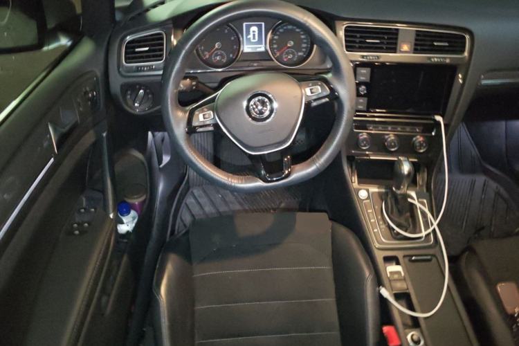 Used Volkswagen Golf 2019 280TSI DSG Luxury Version China VI Standard Steering Wheel