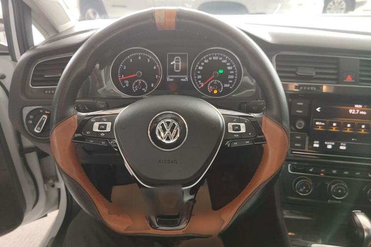 Used Volkswagen Golf 2019 280TSI DSG Luxury Version China V Standard Steering Wheel