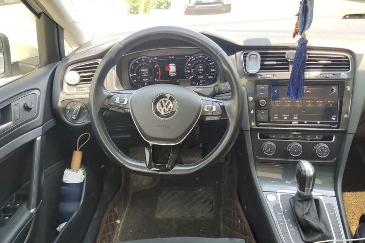 Used Volkswagen Golf 2019 280TSI DSG Luxury Version China VI Standard Steering Wheel