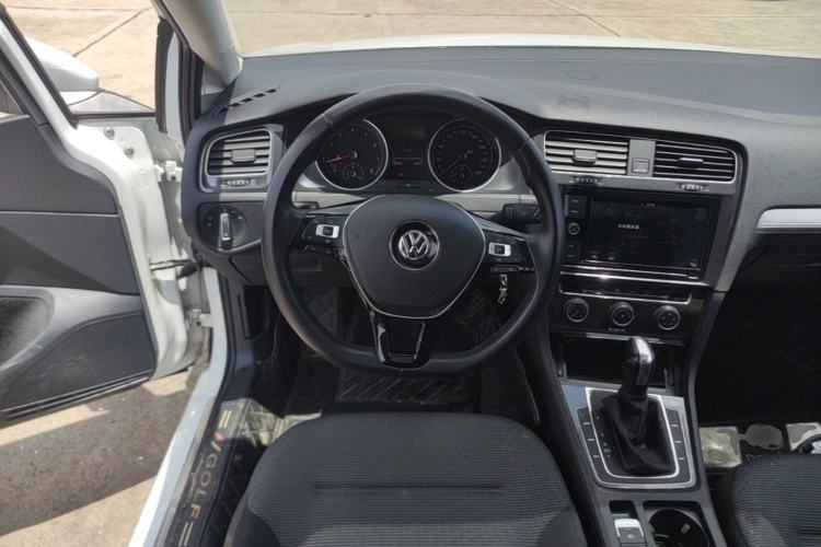 Used Volkswagen Golf 2019 1.6L Automatic Comfort Model China V Standard Steering Wheel