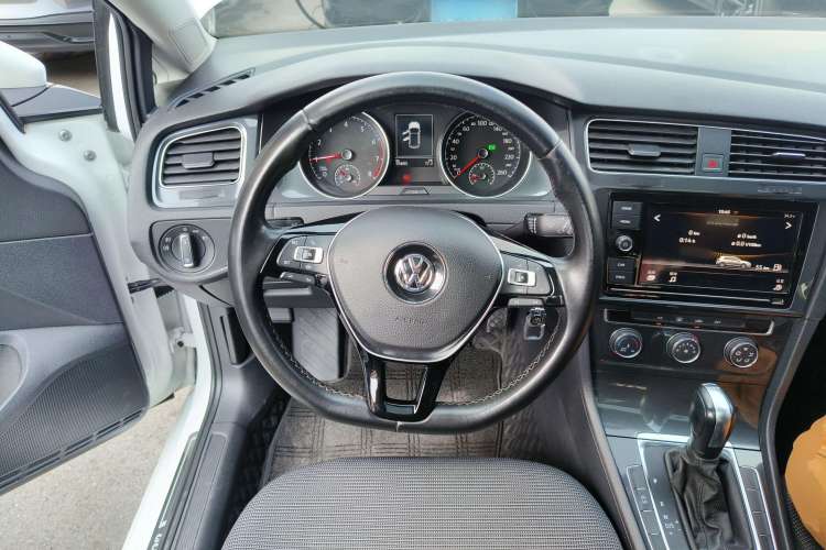 Used Volkswagen Golf 2019 280TSI DSG Comfort Version China V Standard Steering Wheel