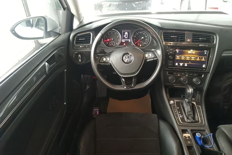 Used Volkswagen Golf 2019 280TSI DSG Luxury Version China VI Standard Steering Wheel