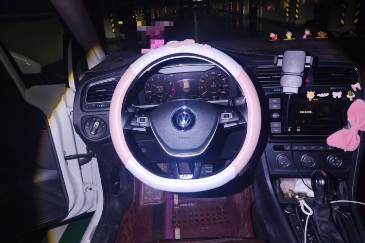 Used Volkswagen Golf 2019 280TSI DSG Luxury Version China VI Standard Steering Wheel