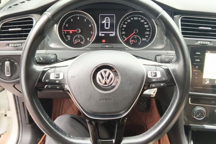Used Volkswagen Golf 2019 200TSI DSG Comfort & Ambition Edition China VI Standard Steering Wheel