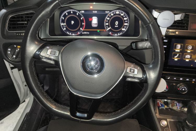Used Volkswagen Golf 2019 280TSI DSG Luxury Version China VI Standard Steering Wheel